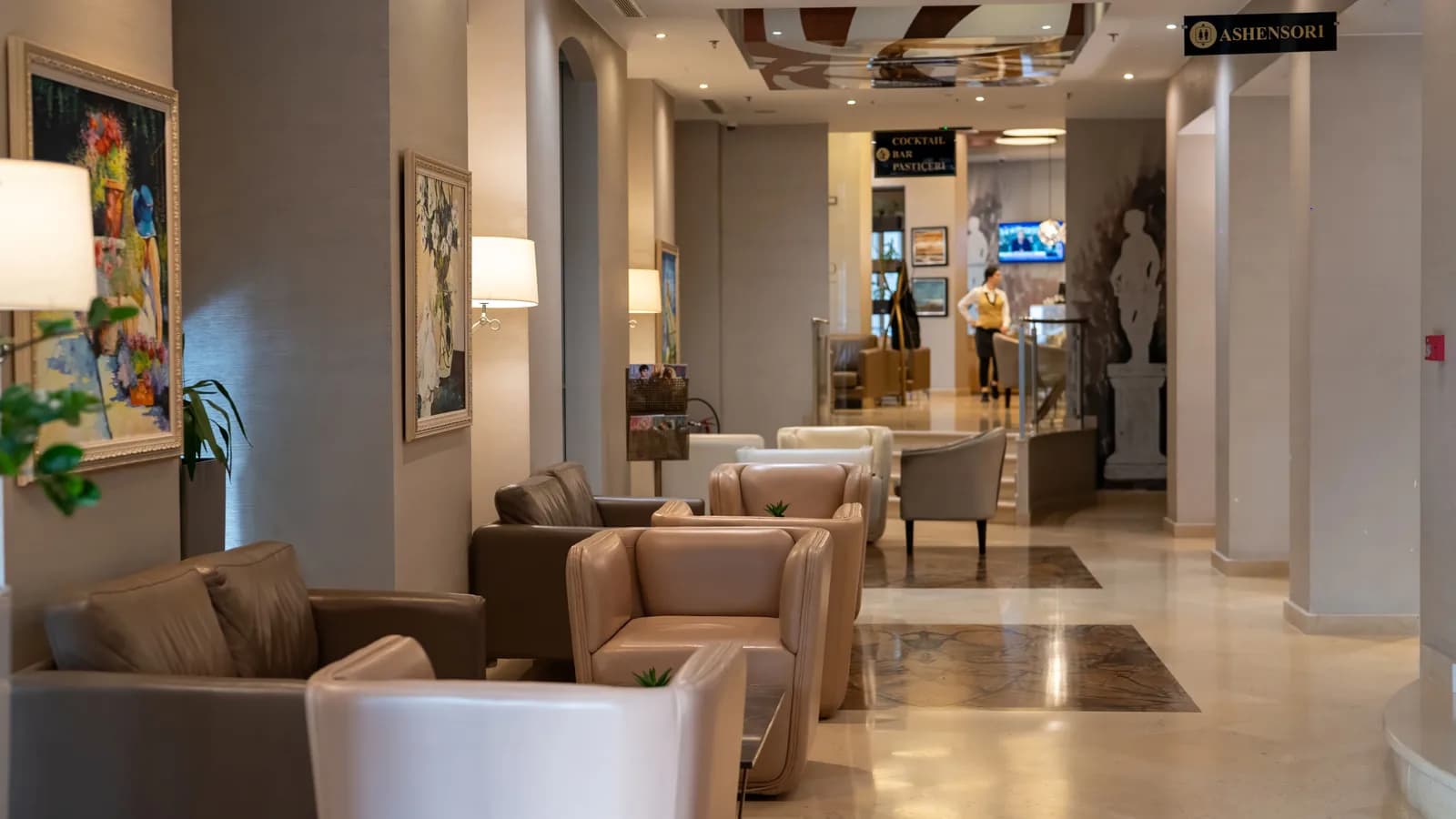 Hotel Colosseo Tirana lobby